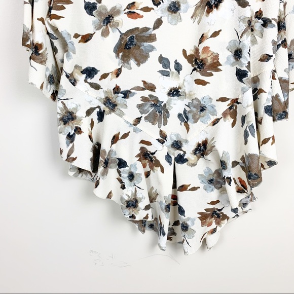 BKE Boutique Earth Tone Floral Kimono - Picture 6 of 10